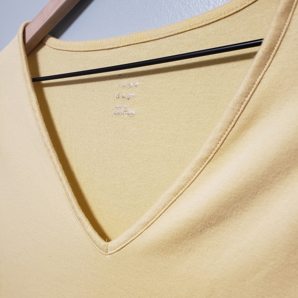 Soft Yellow V-neck Tshirt